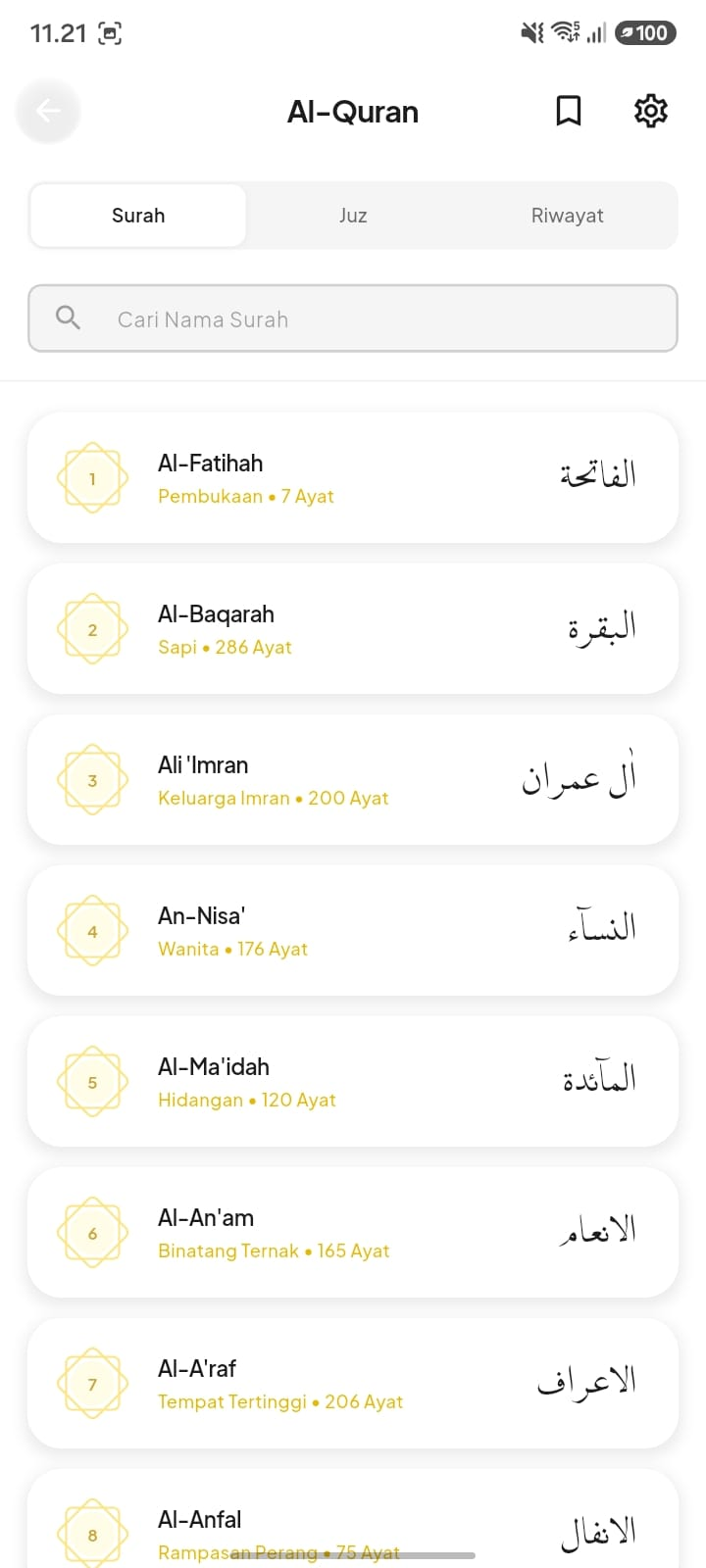 Halaman Al-Quran dengan tab Surah, Juz, Riwayat, kolom cari nama surah, dan daftar surah lengkap dengan nama Arab dan jumlah ayat